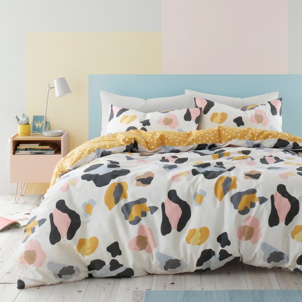 Leopard Duvet Cover and Pillowcase Set  undefined