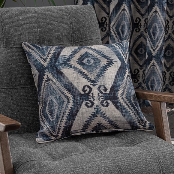 Dunelm throws outlet and cushions