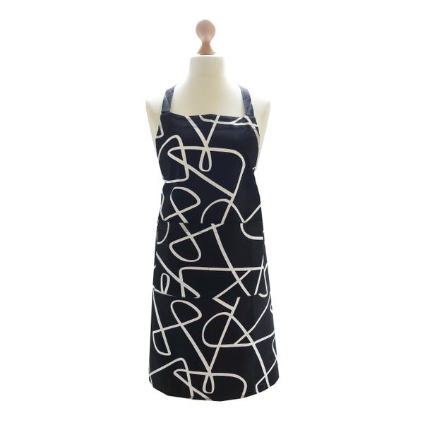Curves Apron Black and white