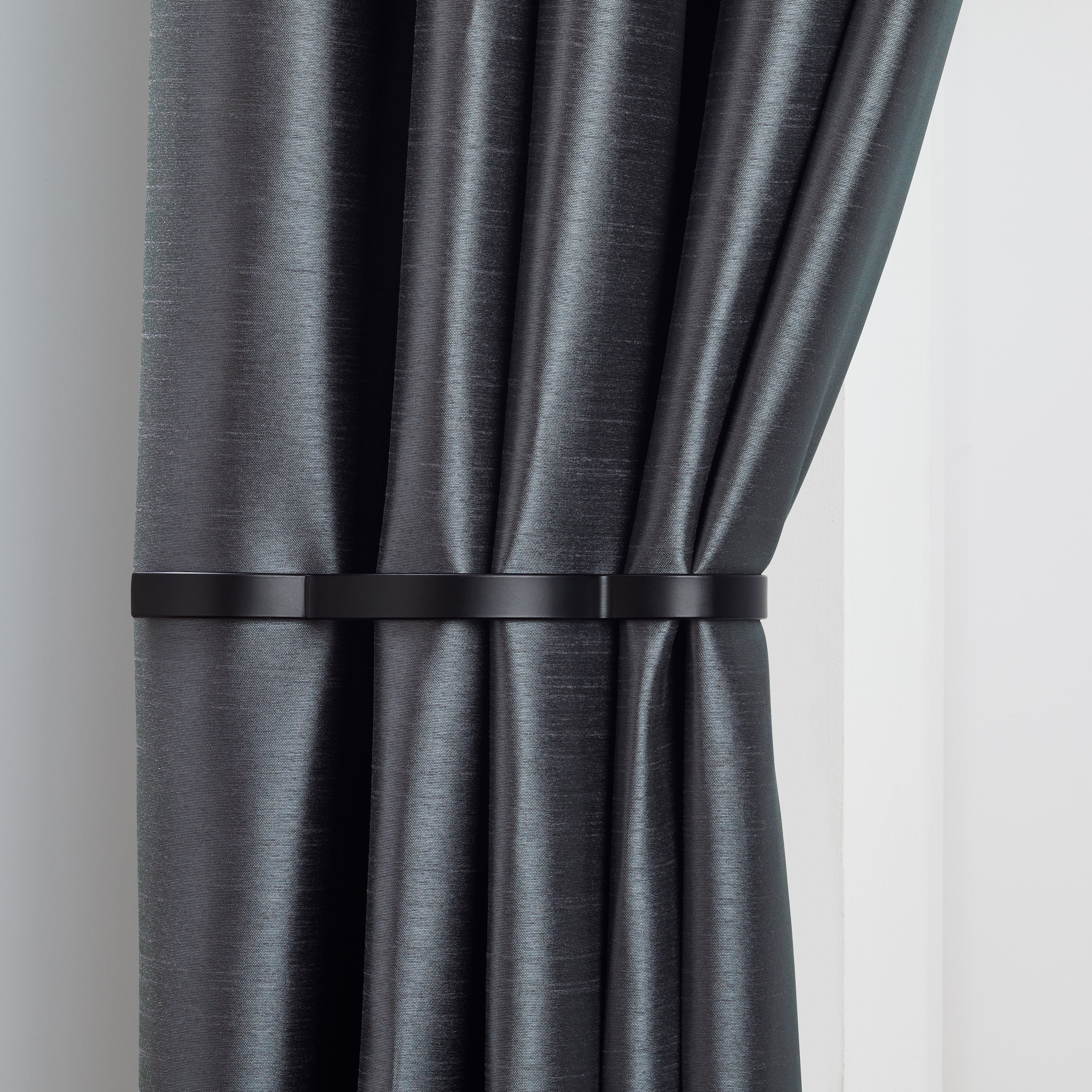 Mix And Match Wave Curtain Holdback Pair Matt Black