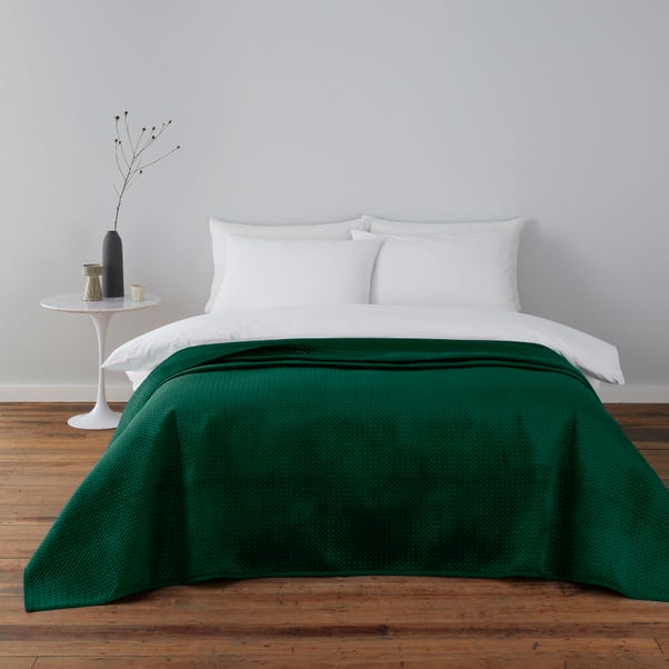 Emerald Pinsonic Bedspread image 1 of 3