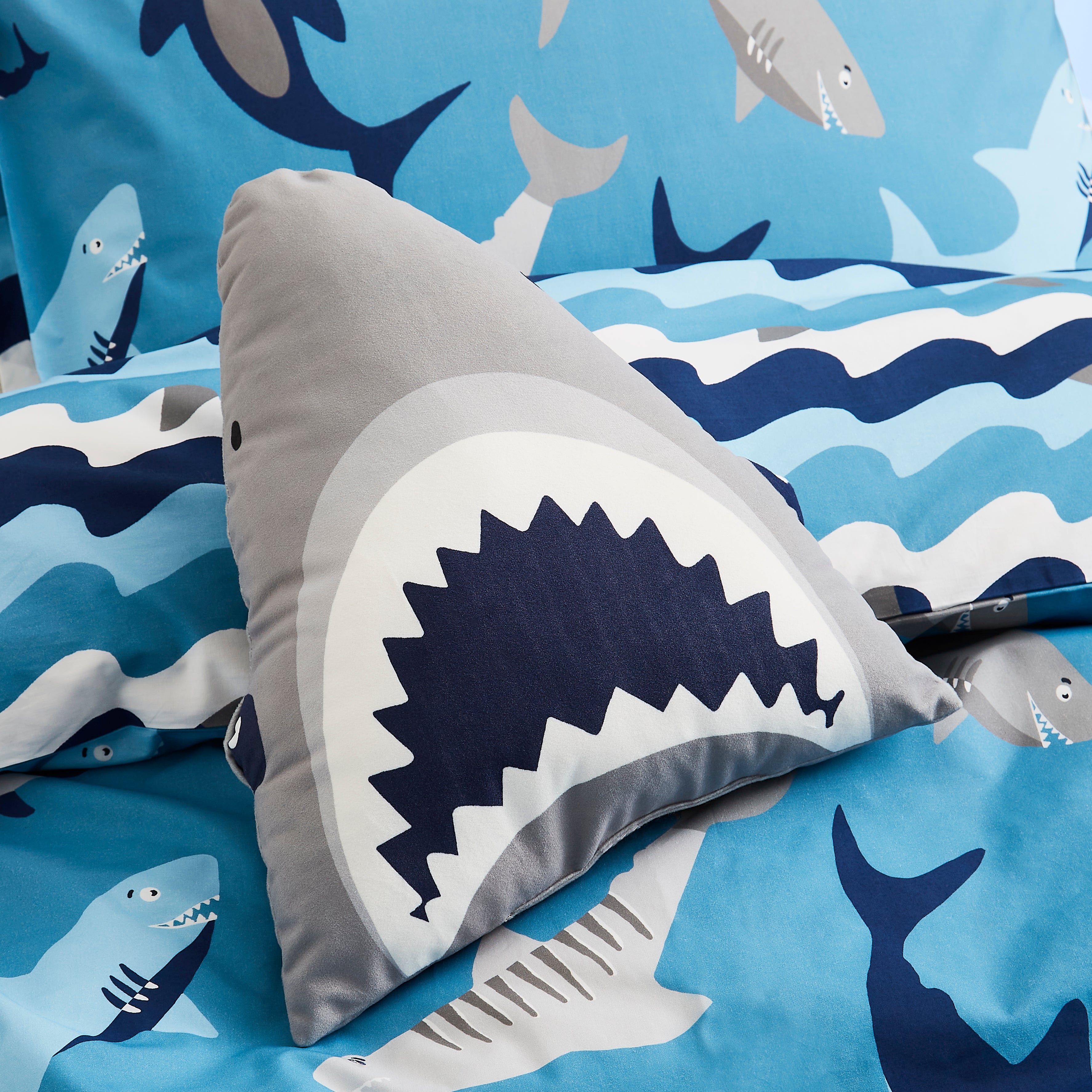 Sharks Cushion Greywhite