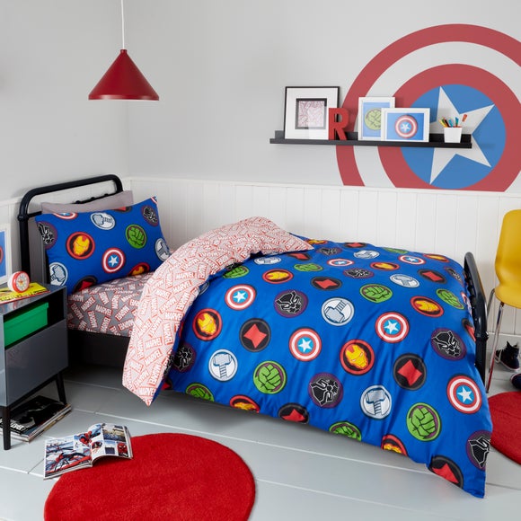 Marvel Logo Duvet Cover And Pillowcase Set