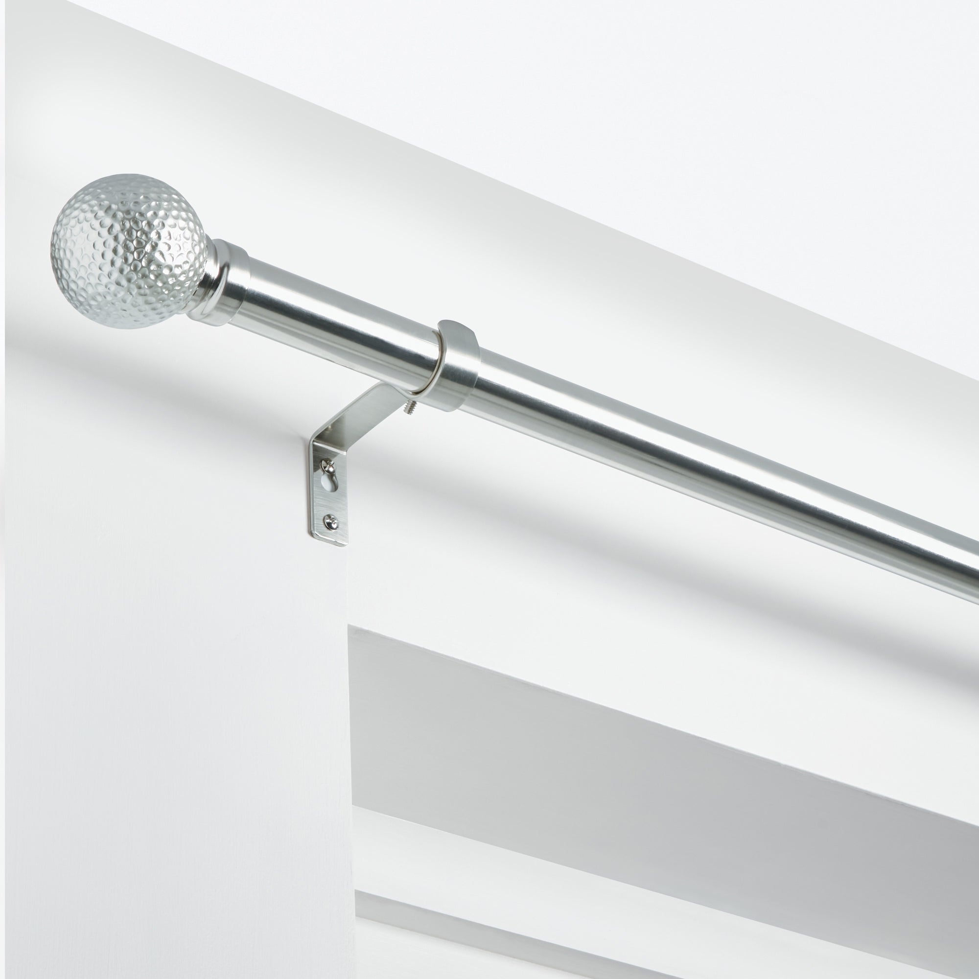 Hammered Effect Extendable Metal Eyelet Curtain Pole