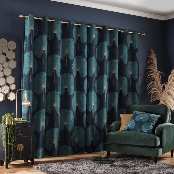 Carousel navigation image position 4 of 8