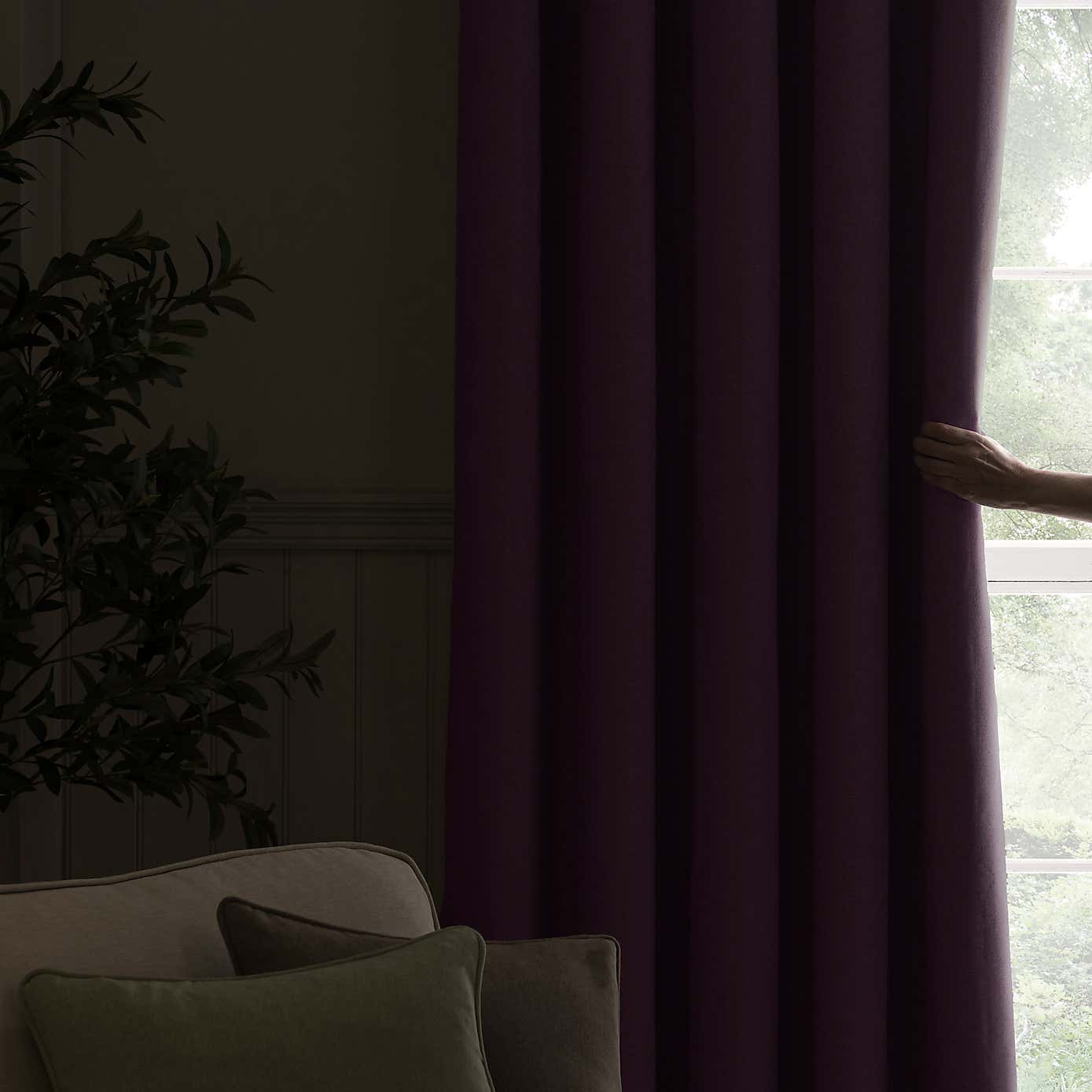 Carousel zoom image position 6 of 9