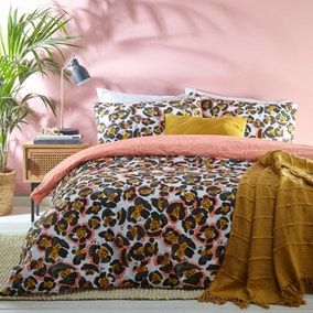 Ayanna Coral Reversible Duvet Cover and Pillowcase Set