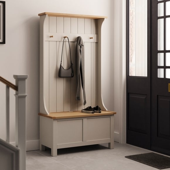 Hallway unit store with storage