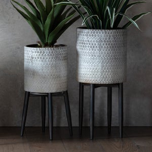 Cedar & Sage Colemans Textured Plant Pot Stand