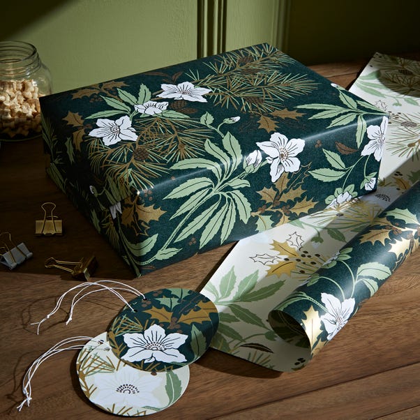 3m Christmas Rose Wrapping Paper image 1 of 6