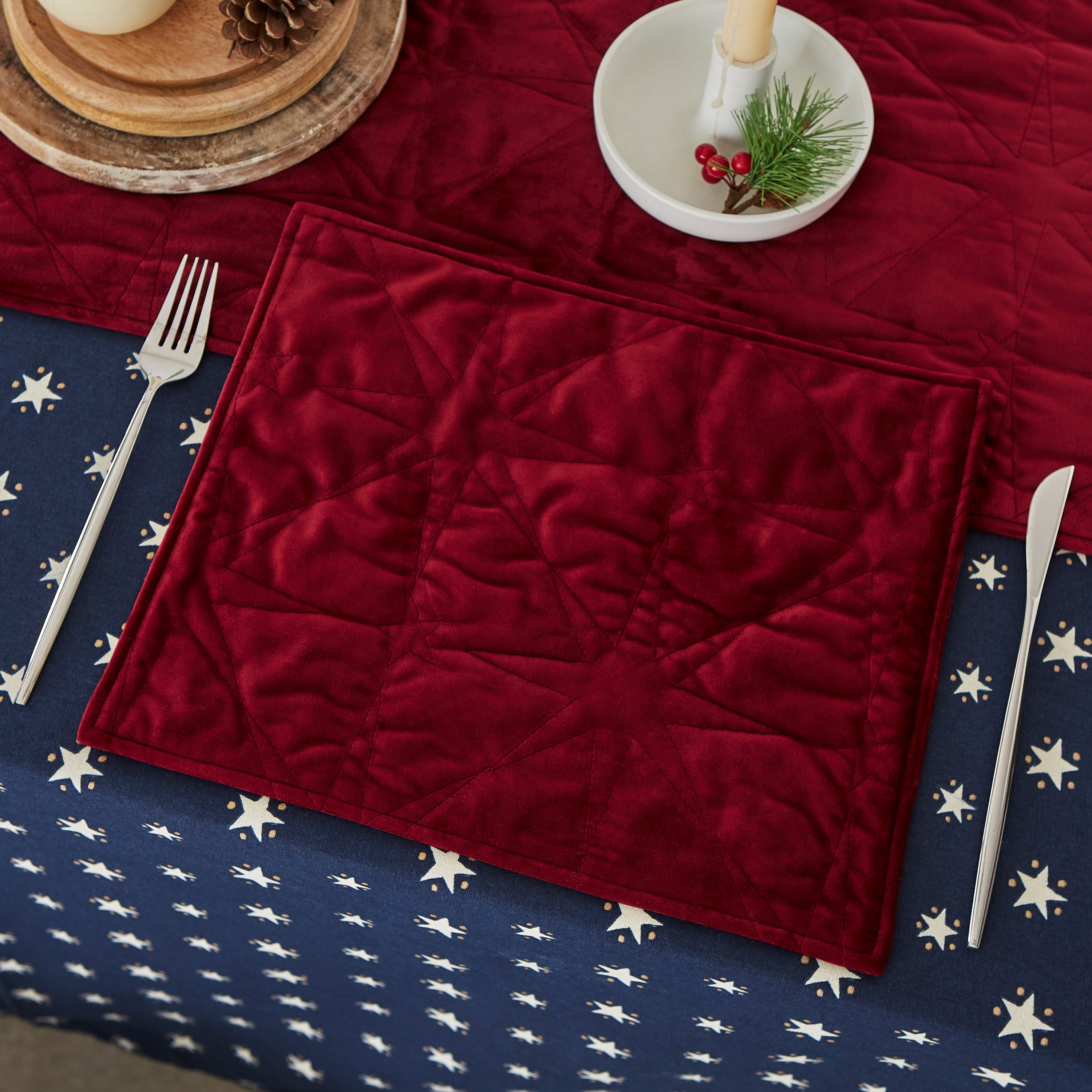 Image of Set of 2 Merlot Festive Star Quilted Placemat Red