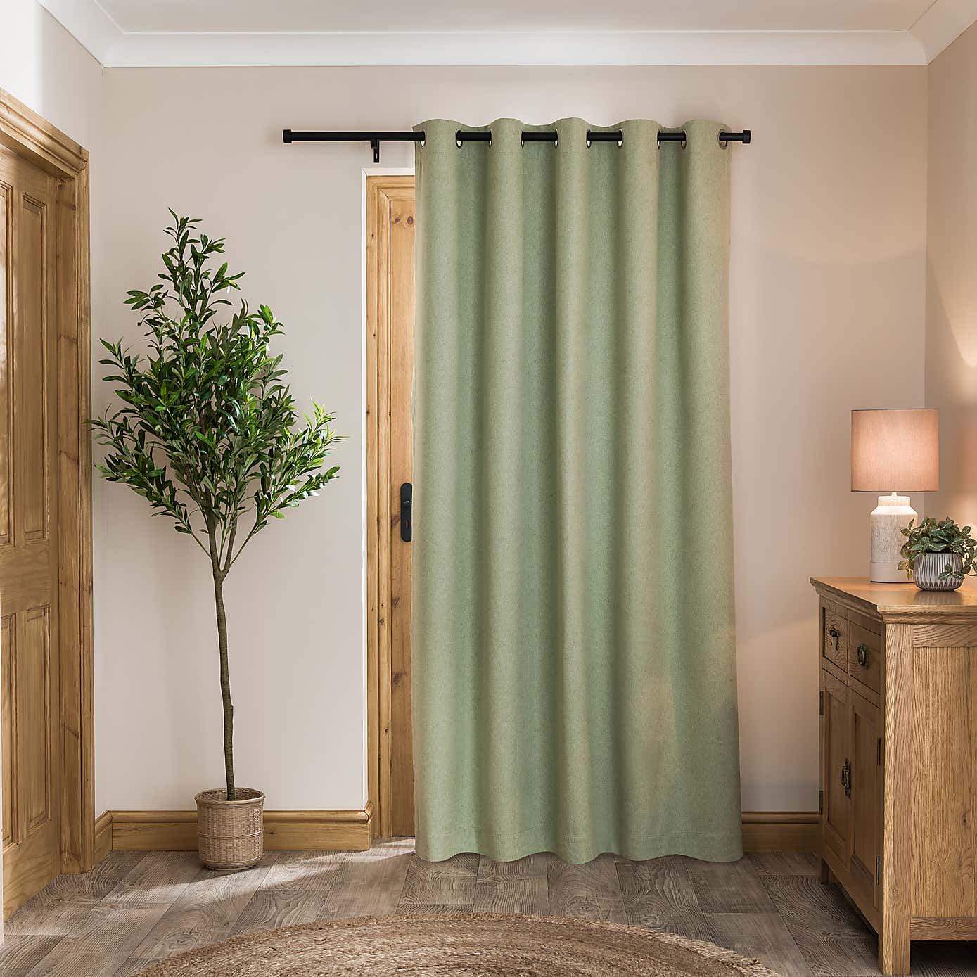 Carousel zoom image position 4 of 7