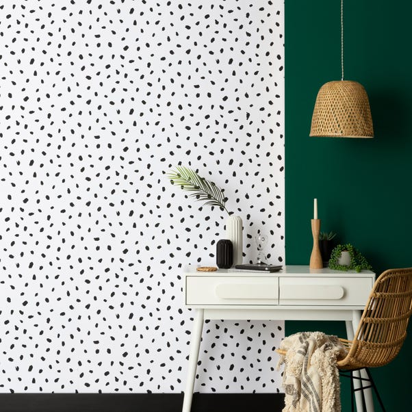 Spot Monochrome Wallpaper