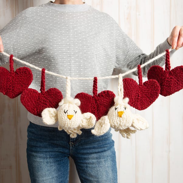 Wool Couture Valentine's Garland Ruby Knit Kit image 1 of 6