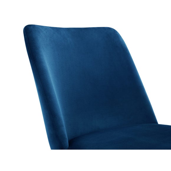 Carousel navigation image position 6 of 10