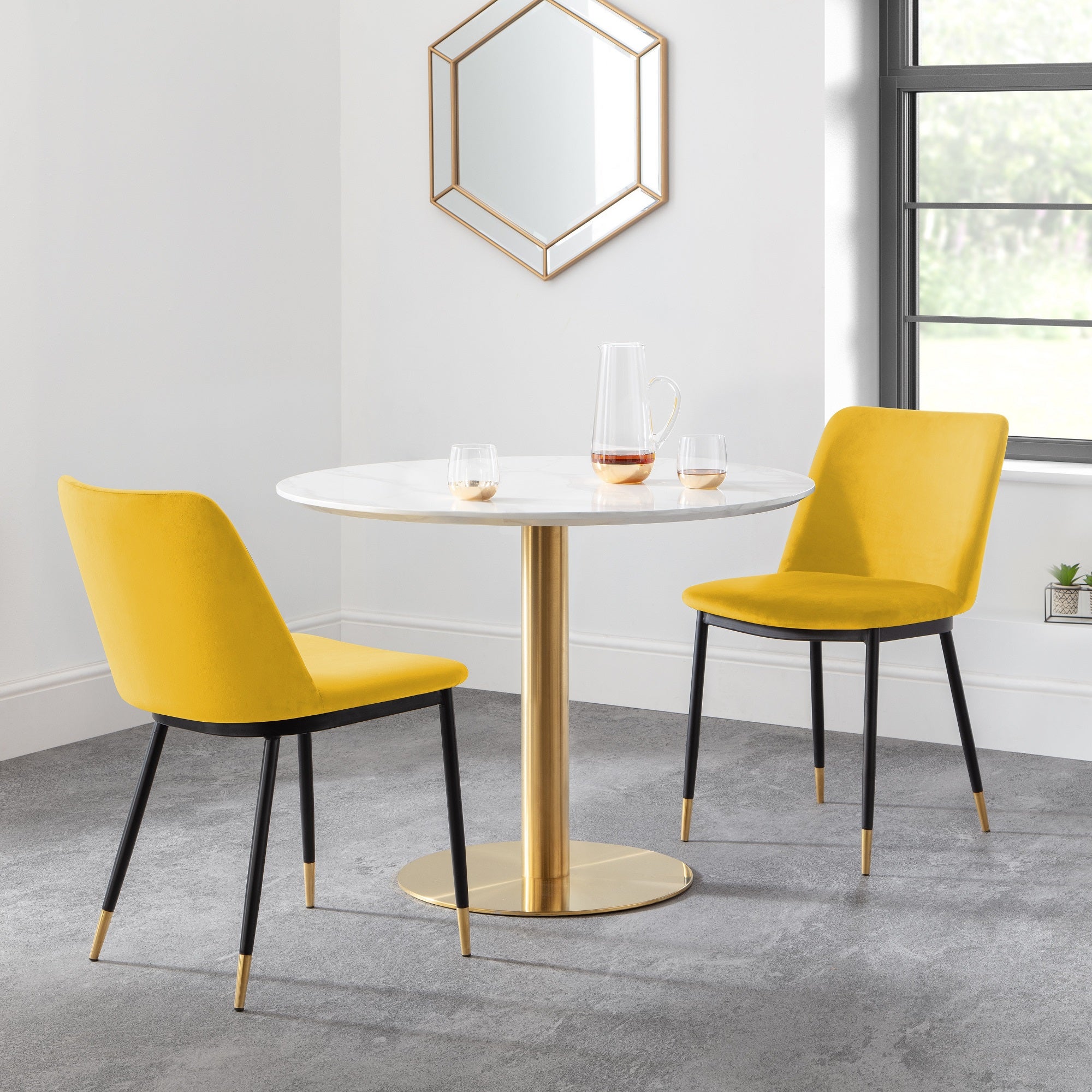 Palermo Round Dining Table With 2 Delaunay Chairs Yellow