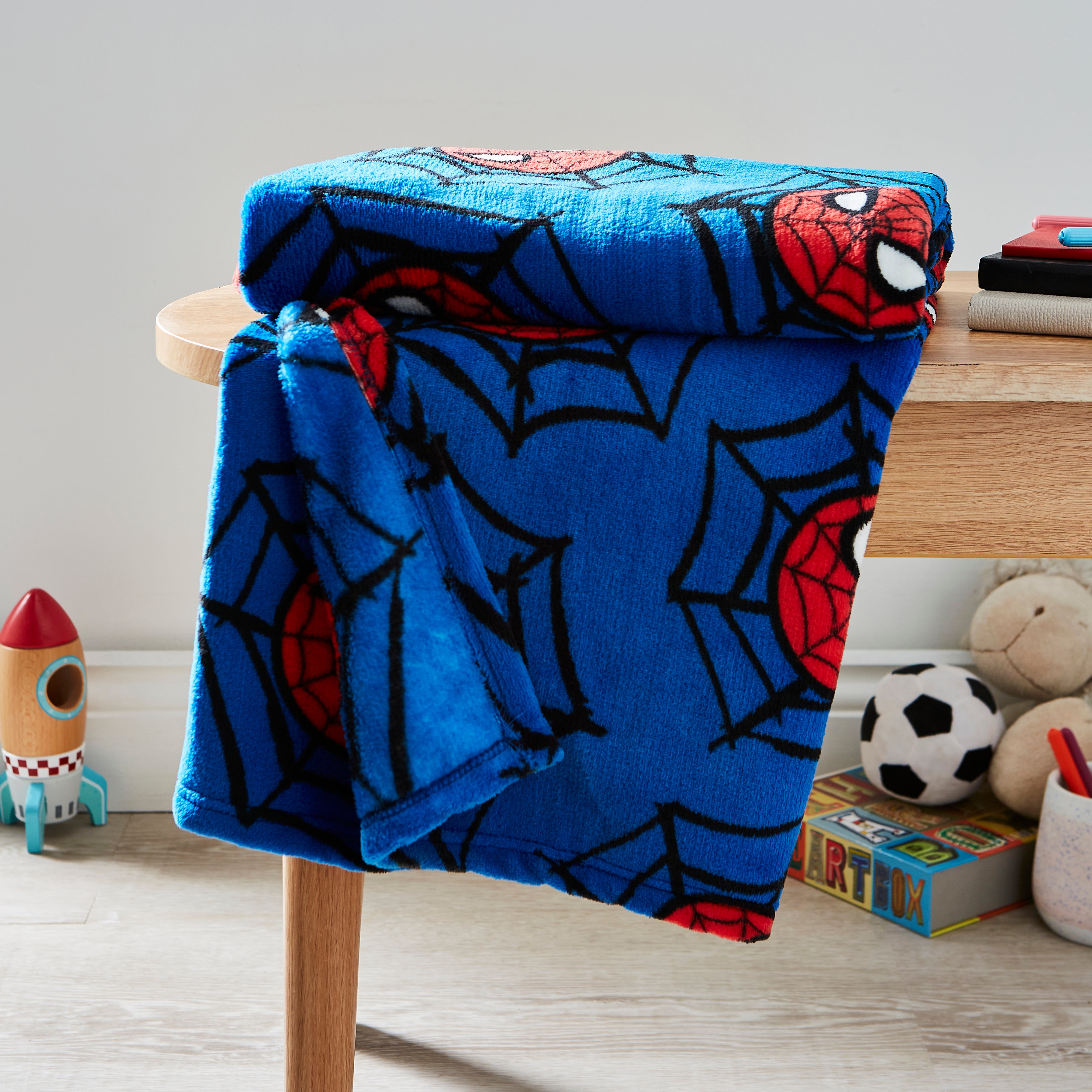 Marvel Spider Man Blue Fleece Blanket Red