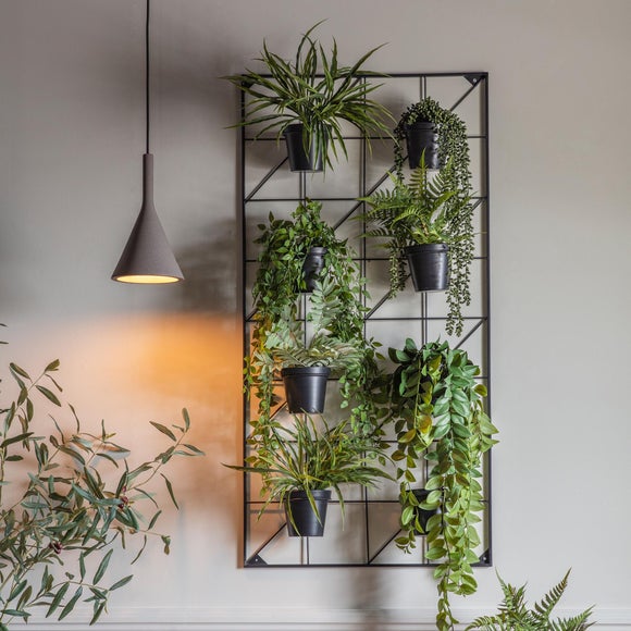 Bari 8 Wall Planters