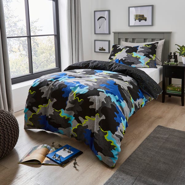 Camo Duvet Cover and Pillowcase Set  undefined