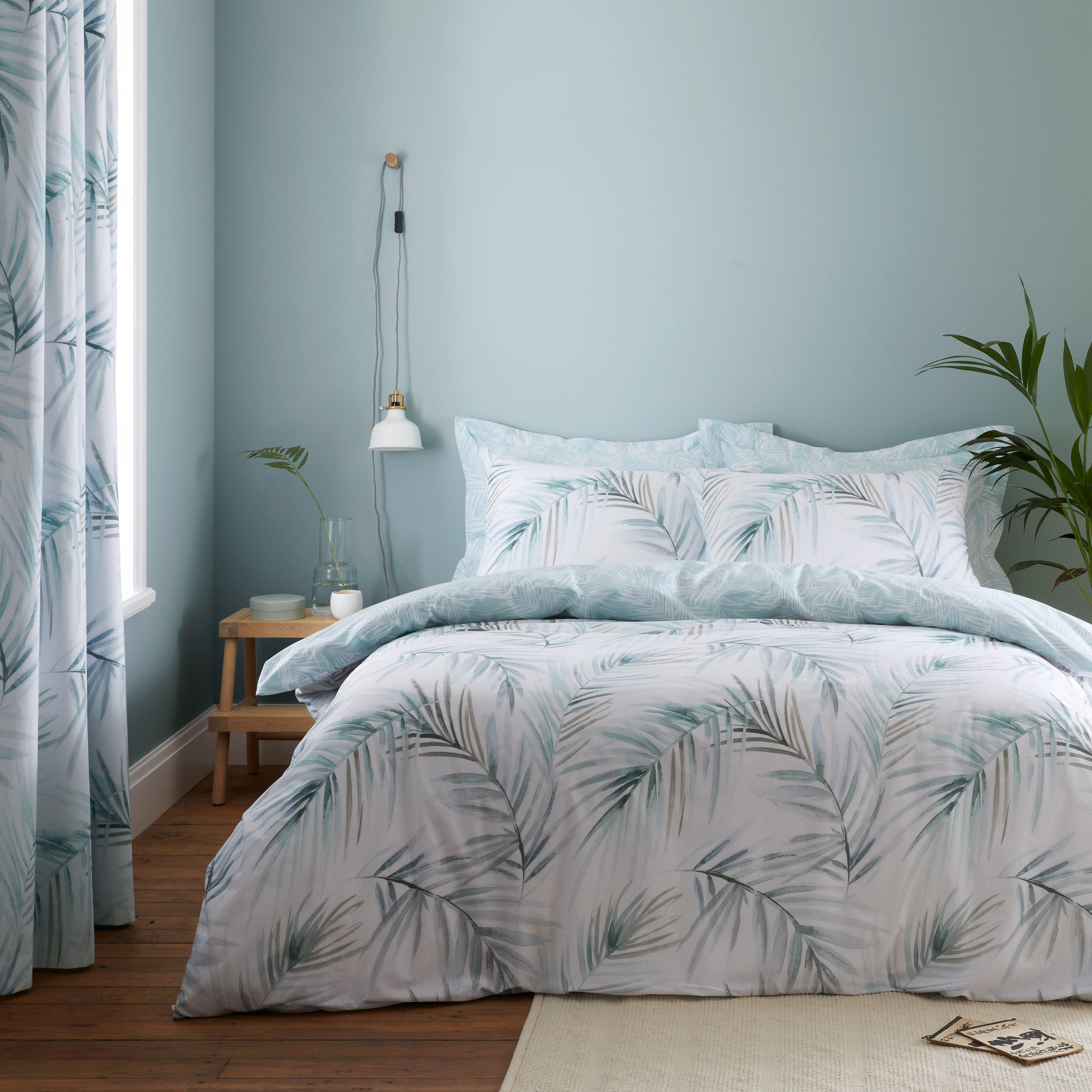 Serenity Palm Leaf Seafoam Duvet Cover And Pillowcase Set Greenwhite
