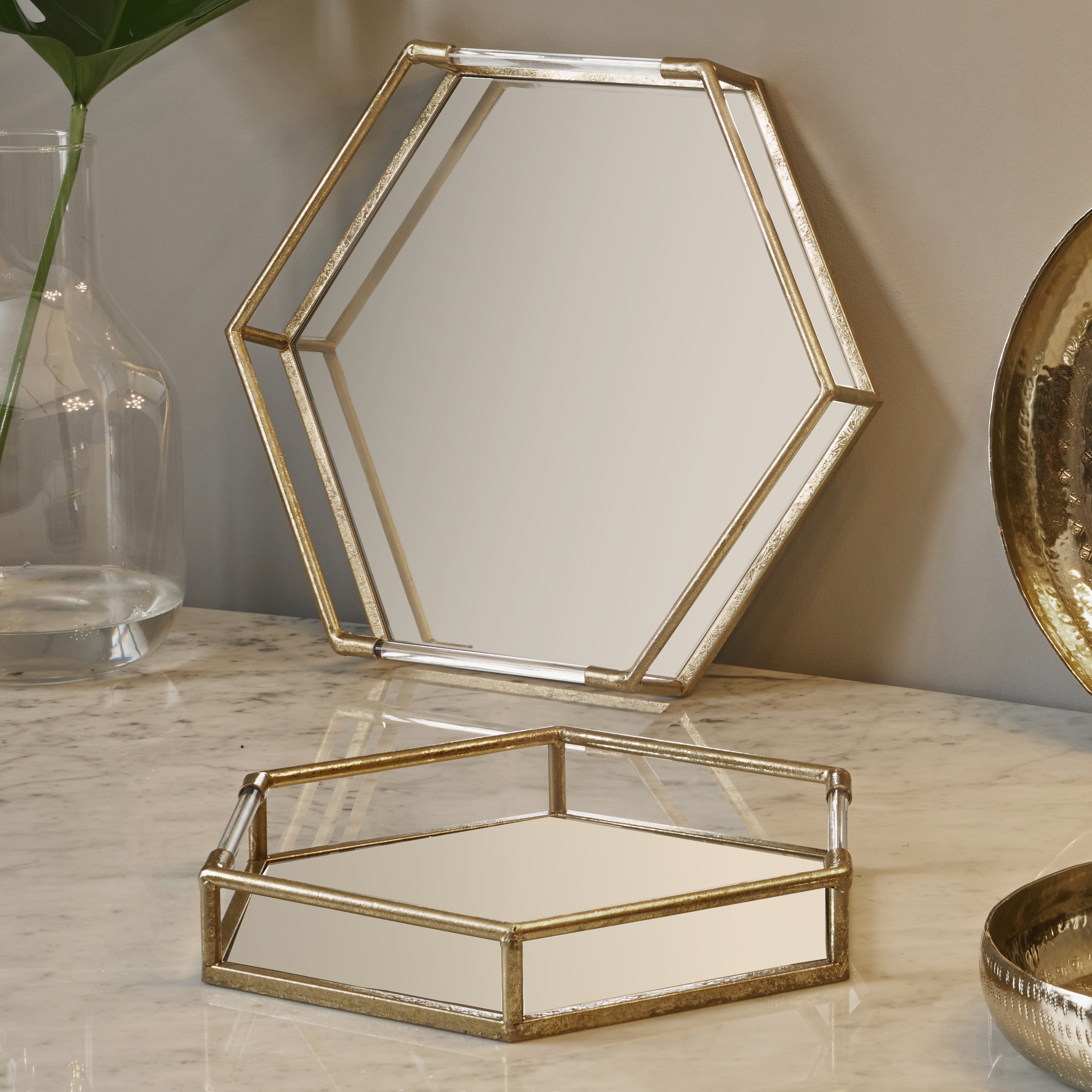 Set Of 2 Metal Mirrored Gold Trays Gold