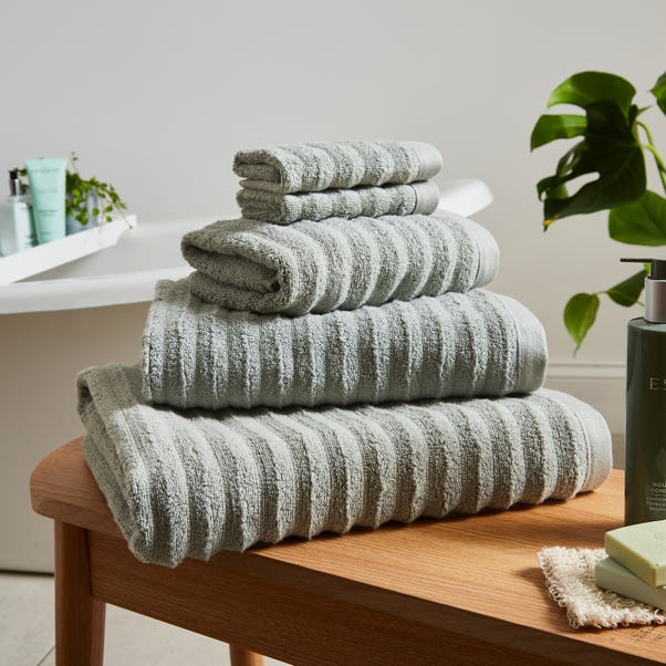 Soft and Fluffy Ribbed Towel Lilypad  undefined