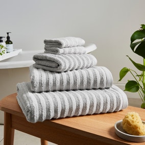 Soft and Fluffy Ribbed Towel Silver