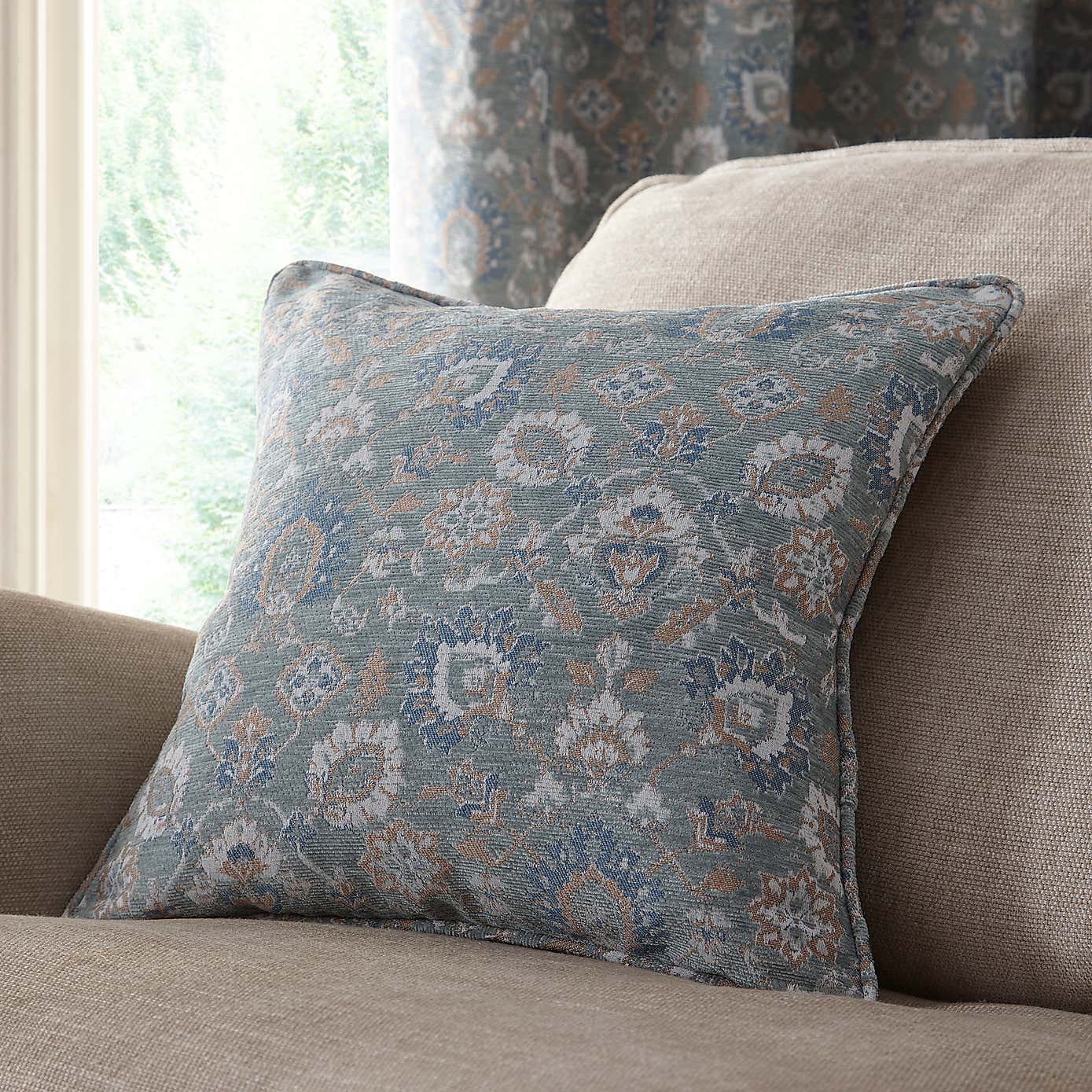 Carousel zoom image position 7 of 8