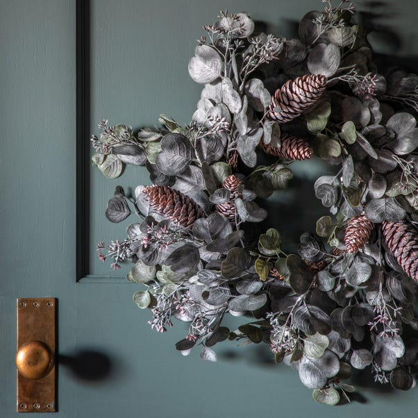 Dusky Winter Wreath with Scattered Cones Green