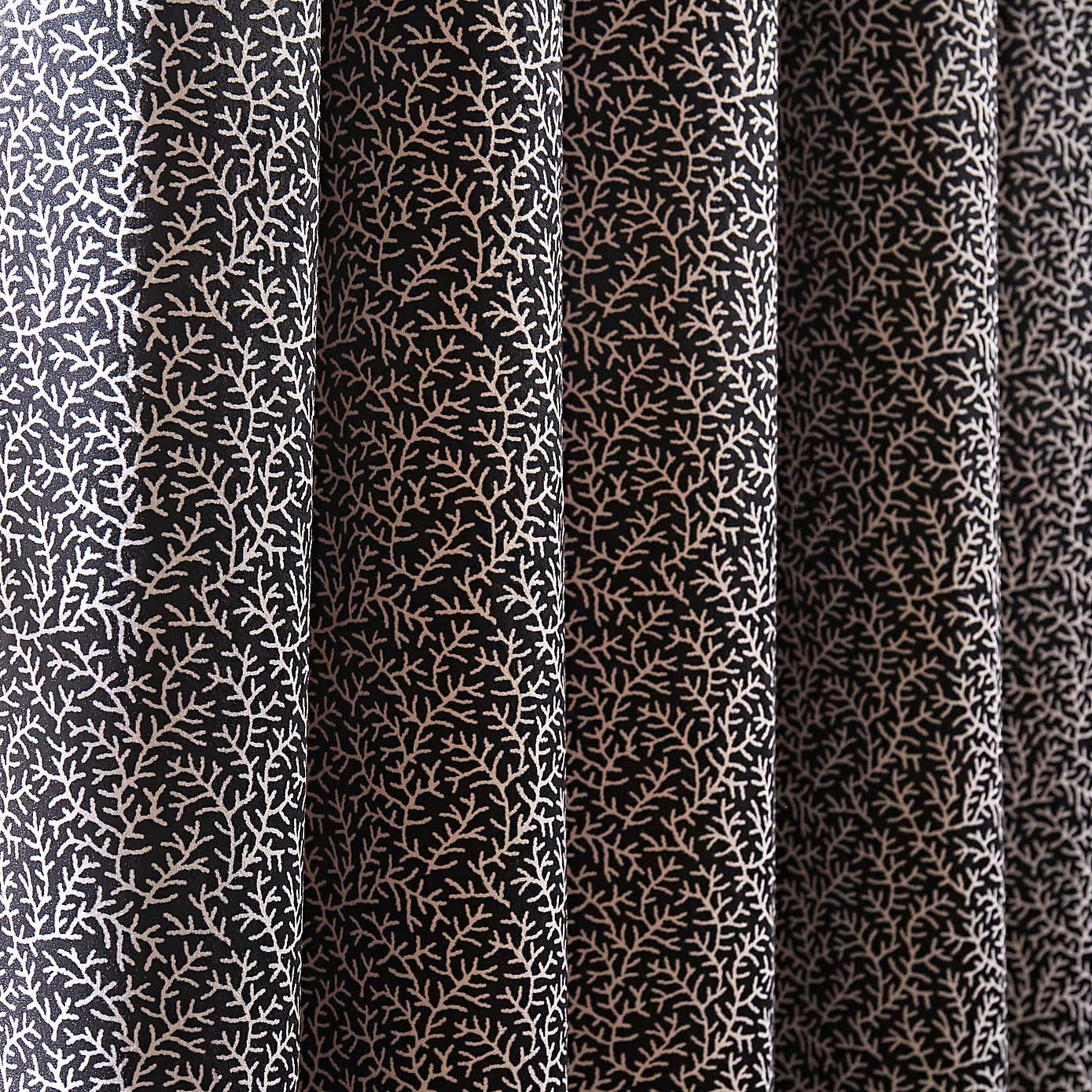 Carousel zoom image position 3 of 7