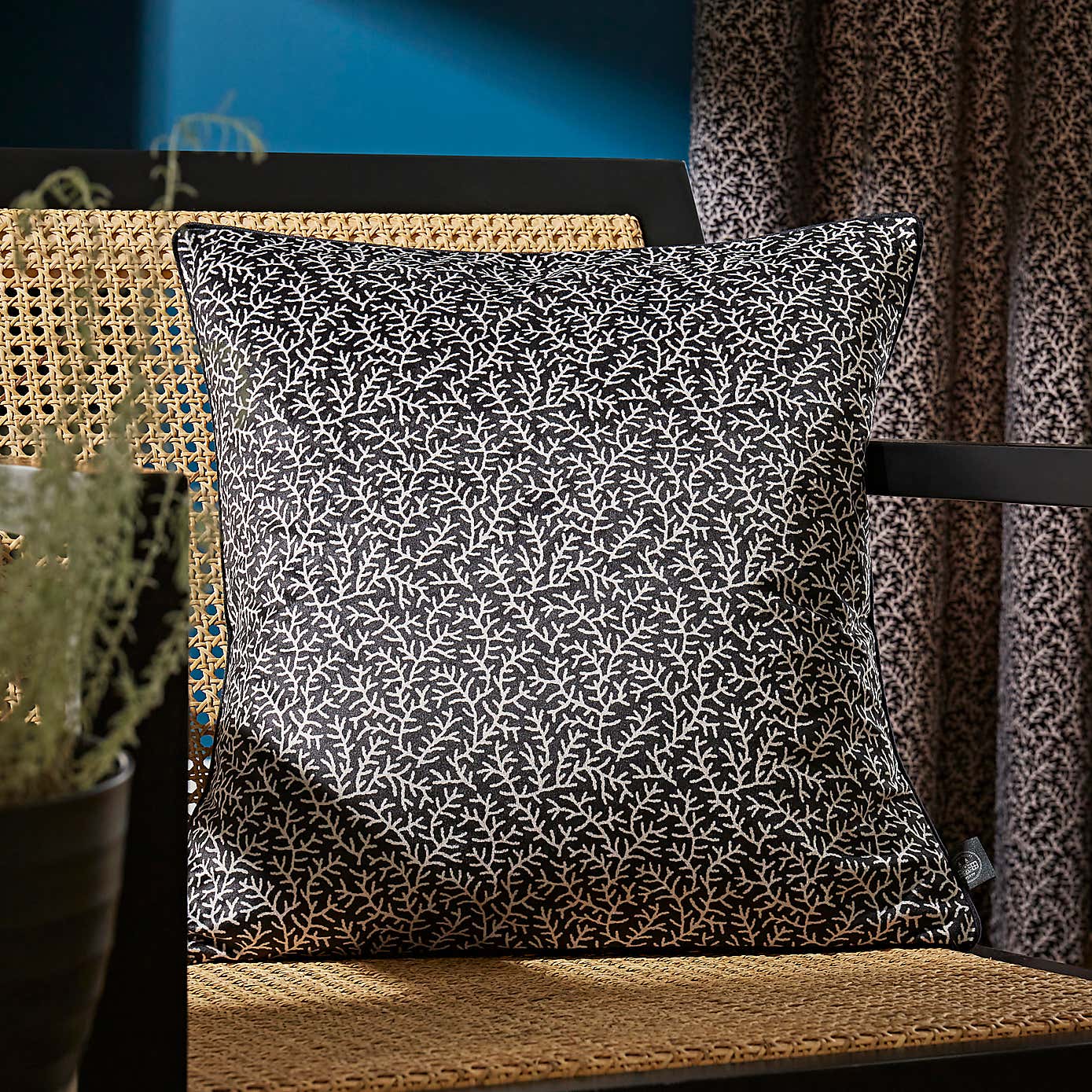 Carousel zoom image position 6 of 7