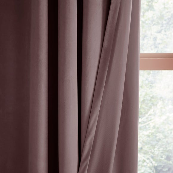 Carousel navigation image position 3 of 7