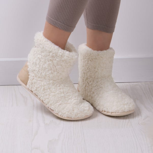 totes Isotoner Cream Curly Ladies Bootie Slippers  undefined
