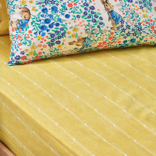 Peter Rabbit™ Florelli Yellow Fitted Sheet image 1 of 1