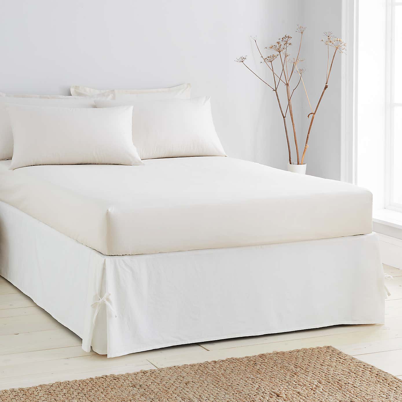 Carousel zoom image position 2 of 3