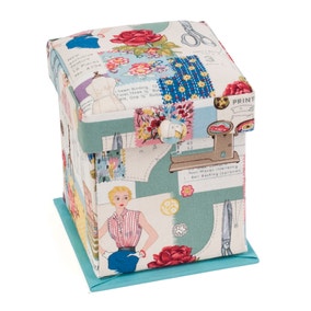 Hobby Gift Sew Retro Square Sewing Kit