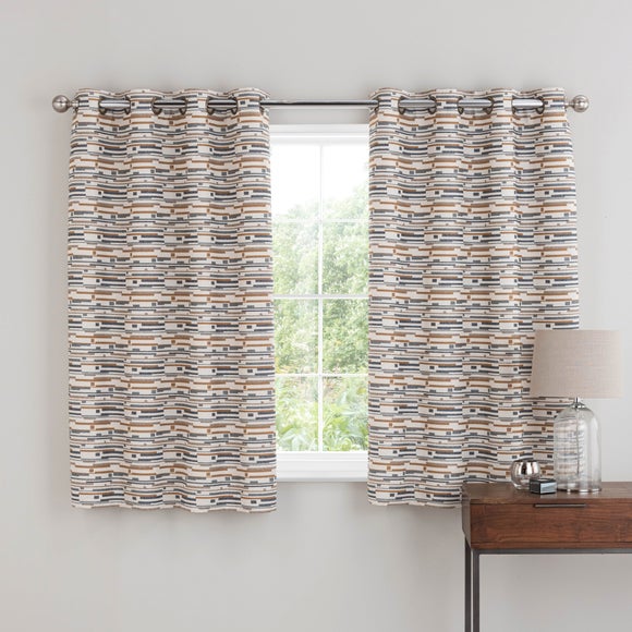 Carousel navigation image position 5 of 8