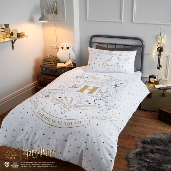 Harry Potter Hogwarts Duvet Cover and Pillowcase Set Dunelm