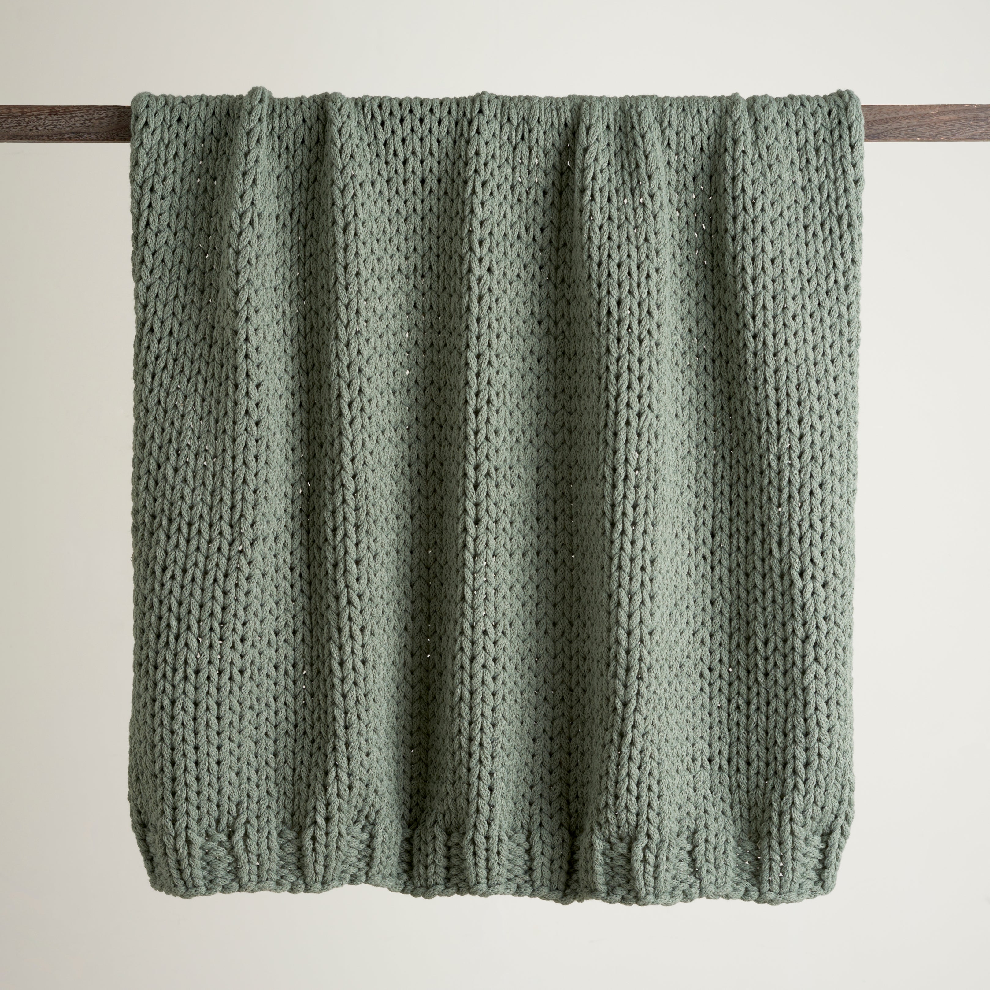 Chunky Knit Recycled Throw 130cm X 170cm Lilypad