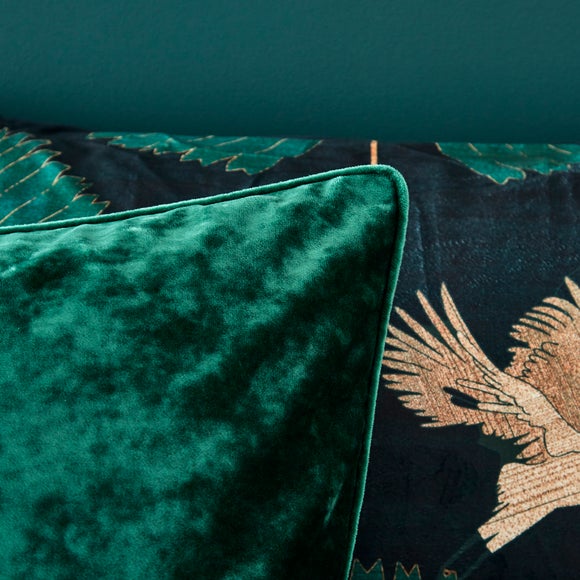 Carousel navigation image position 2 of 3