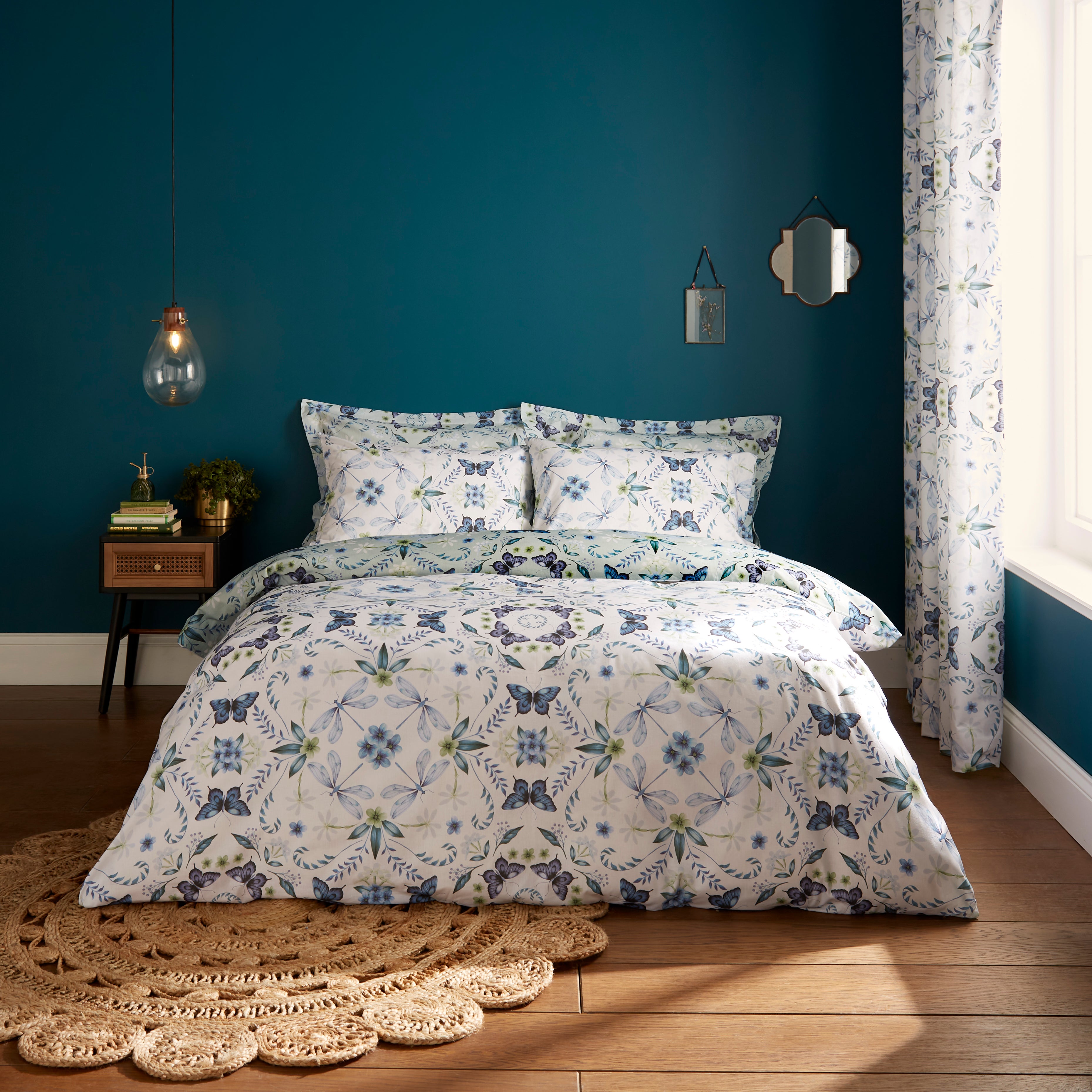 Fantastical Gardens Blue Duvet Cover And Pillowcase Set Bluewhitegreen