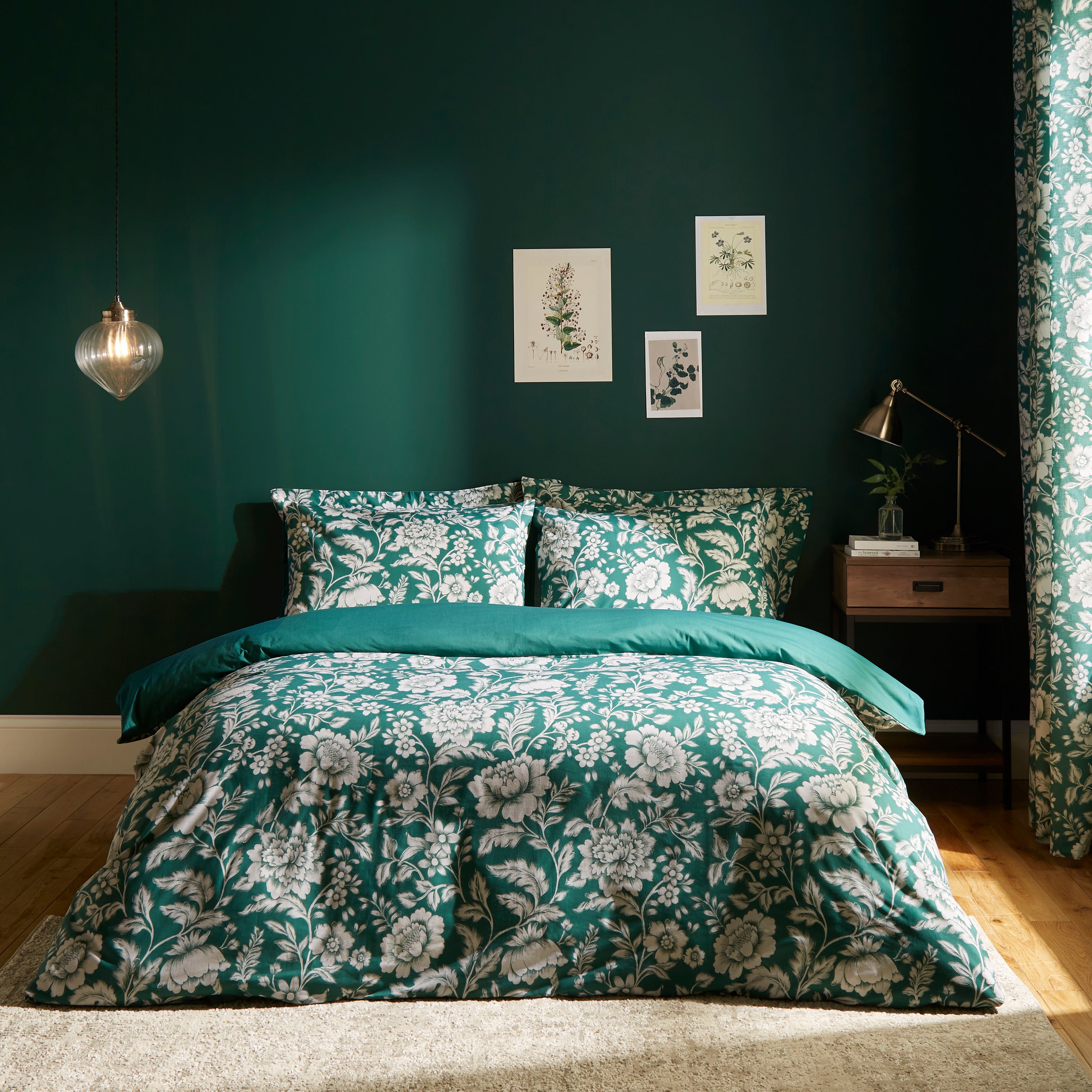 Floral Trail Emerald Duvet Cover and Pillowcase Set | Dunelm