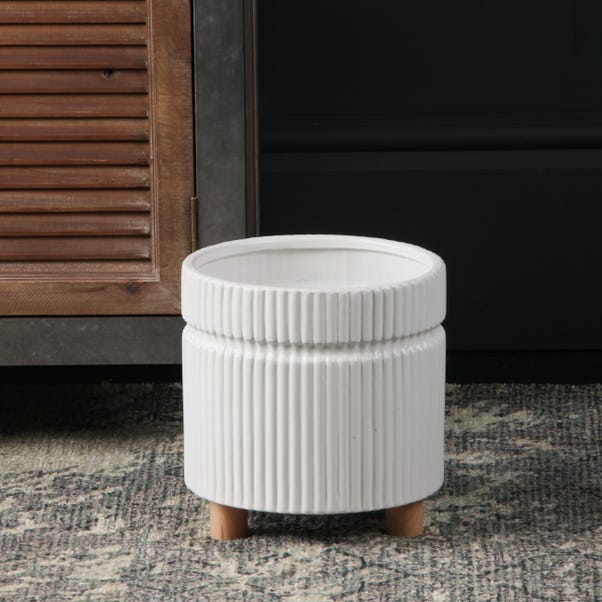 White Ribbed Planter with Feet 22cm x 21cm image 1 of 1