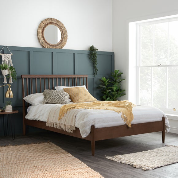 Wood spindle king deals bed