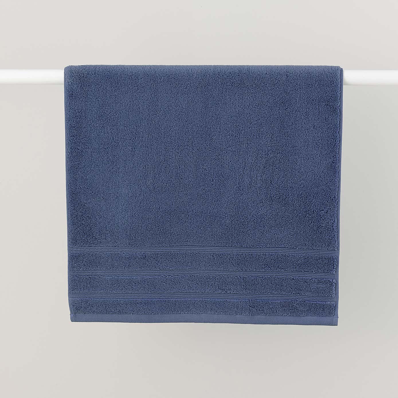 Carousel zoom image position 3 of 4