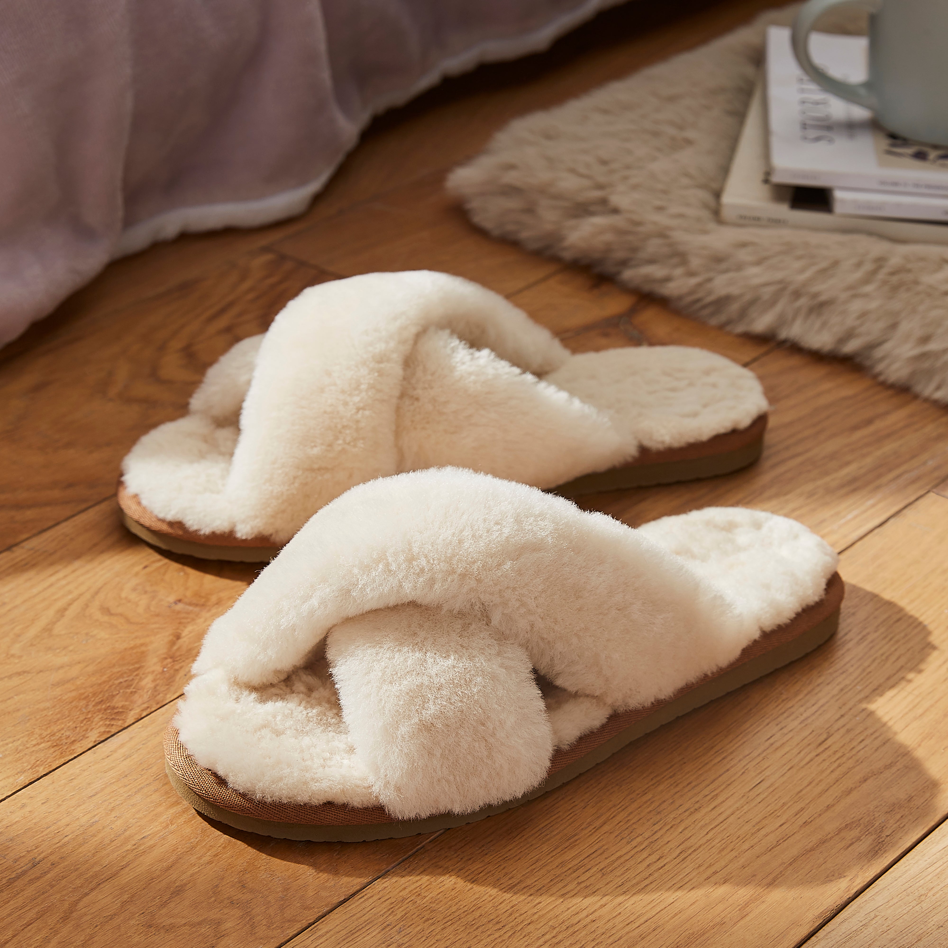 Ladies Cross Over Sheepskin Sliders