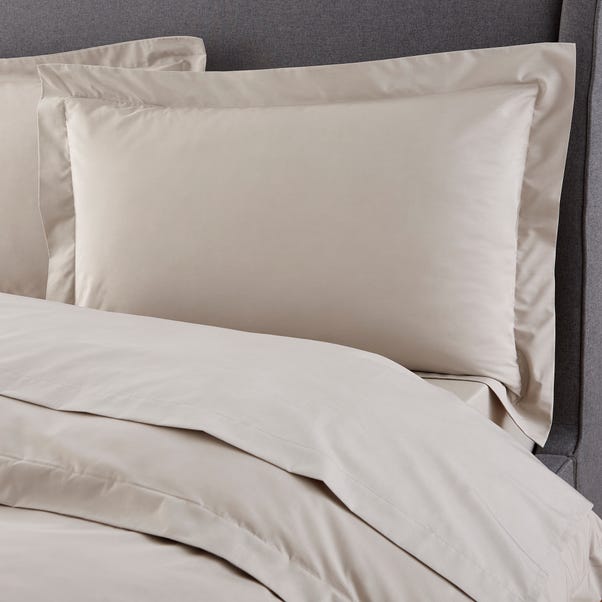 Hotel 230 Thread Count Crisp Cotton Percale Oxford Pillowcase image 1 of 1