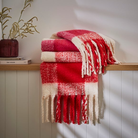 Dunelm pink online throw