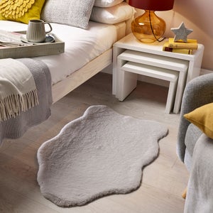 Supersoft Single Pelt Faux Fur Washable Rug