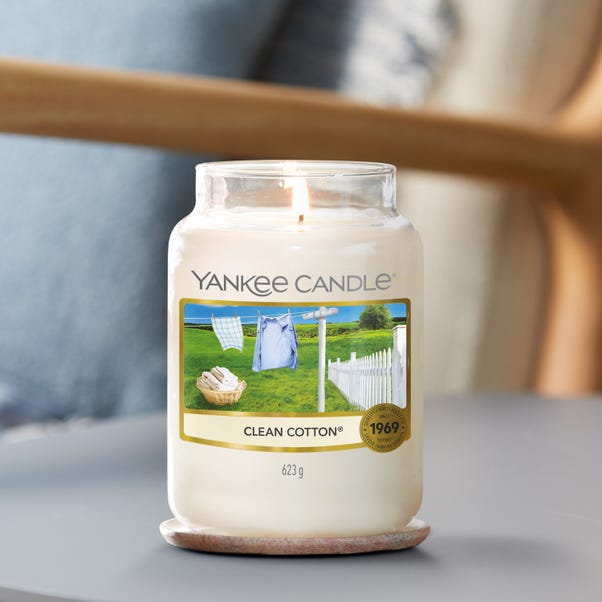 Yankee Candle Clean Cotton Original Large Jar Candle image 1 of 6